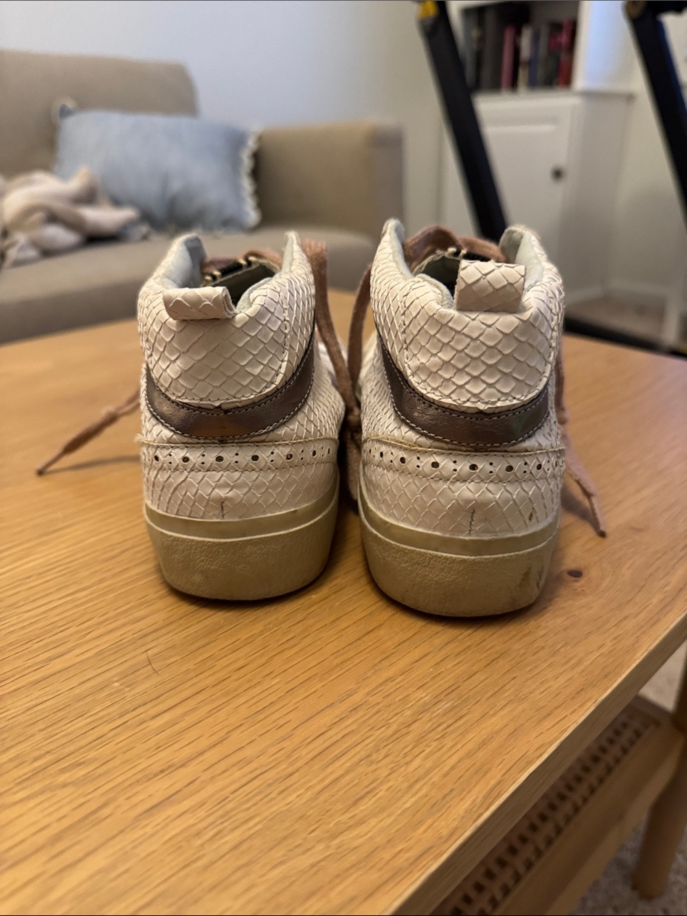 High Top Star Accent Sneakers in Cream and Taupe - Picture 4 of 7
